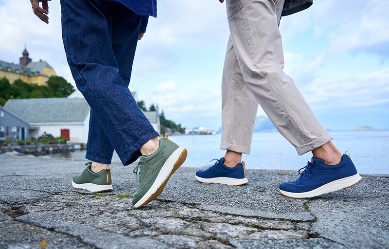Mosi Walking Shoes