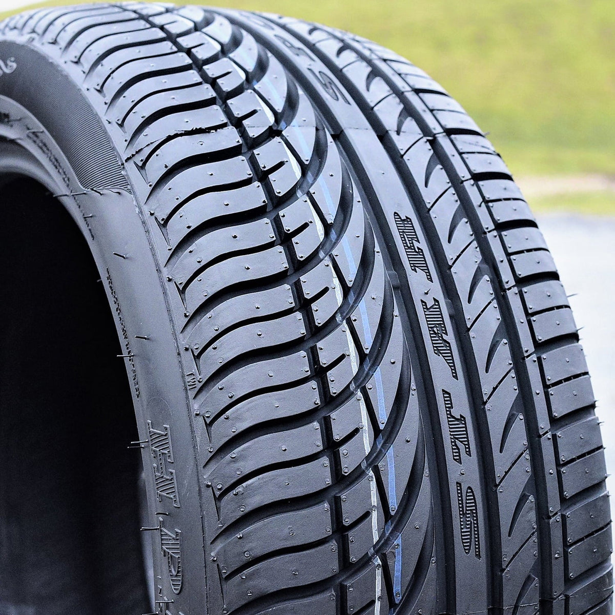 Fullway HP108 215/60R16 99V Extra Load Performance All-Season Set of 4 Tires